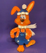 Lade das Bild in den Galerie-Viewer, Hasenjunge mit Mütze, mit Löcher für Beleuchtung