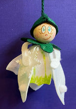 Lade das Bild in den Galerie-Viewer, Schneeglöckchen-Blumenkinder aus Filz