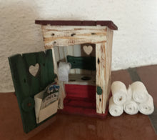 Lade das Bild in den Galerie-Viewer, Klo Haus für Landschaften