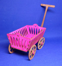 Lade das Bild in den Galerie-Viewer, Leiterwagen aus Holz