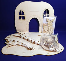 Lade das Bild in den Galerie-Viewer, Bastelset aus Holz: Karottenhaus mit Hasen