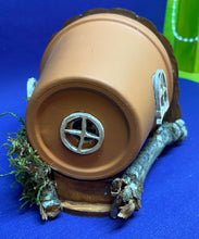 Lade das Bild in den Galerie-Viewer, Tür mit Fenster für 11cm-Tontopf