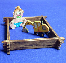 Lade das Bild in den Galerie-Viewer, Wackelauto, Sandkasten und Wippe für Spielplatz