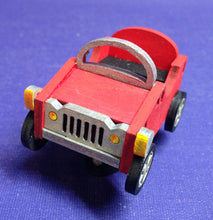 Lade das Bild in den Galerie-Viewer, Wackelauto, Sandkasten und Wippe für Spielplatz