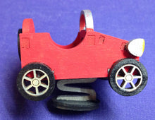 Lade das Bild in den Galerie-Viewer, Wackelauto, Sandkasten und Wippe für Spielplatz