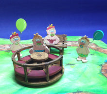 Lade das Bild in den Galerie-Viewer, Karussell und Bank für Spielplatz