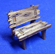 Lade das Bild in den Galerie-Viewer, Karussell und Bank für Spielplatz