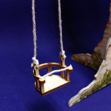 Lade das Bild in den Galerie-Viewer, Baum mit Schaukel für Spielplatz