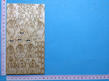 Lade das Bild in den Galerie-Viewer, 14 Babyfiguren (stehend, sitzend, Kantenhocker)