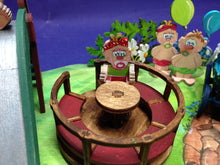 Lade das Bild in den Galerie-Viewer, 8 Babyfiguren 3D aus Holz zum Hinsetzen