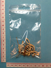 Lade das Bild in den Galerie-Viewer, Noten und Notenschlüssel aus Holz (ca. 5cm)
