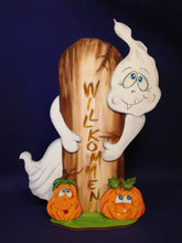 Lade das Bild in den Galerie-Viewer, Stele "Willkommen" mit Geist und Kürbisse