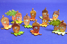 Lade das Bild in den Galerie-Viewer, Eichelset zum Hinstellen