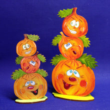 Lade das Bild in den Galerie-Viewer, 3 Kürbisse übereinander zum Stellen