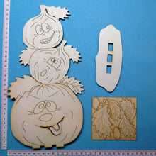 Lade das Bild in den Galerie-Viewer, 3 Kürbisse übereinander zum Stellen