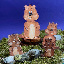 Lade das Bild in den Galerie-Viewer, Biber aus Holz