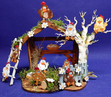 Lade das Bild in den Galerie-Viewer, Komplettset: Stall mit verrückten Hühnern