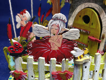 Lade das Bild in den Galerie-Viewer, Elfen Fairy-House Landschaft/Welt