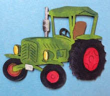 Lade das Bild in den Galerie-Viewer, Traktor aus Holz