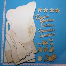 Lade das Bild in den Galerie-Viewer, Komplettset aus Holz: Stele "Bin im Garten mit den Hummeln bummeln!"