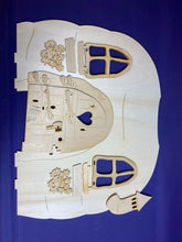 Lade das Bild in den Galerie-Viewer, Bastelset aus Holz: Karottenhaus mit Hasen