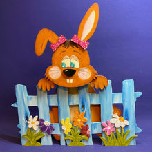 Lade das Bild in den Galerie-Viewer, Hase und Hasenmädchen für Zaun