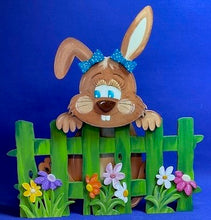 Lade das Bild in den Galerie-Viewer, Hase und Hasenmädchen für Zaun