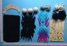 Lade das Bild in den Galerie-Viewer, Hexen aus Filz zum Stellen