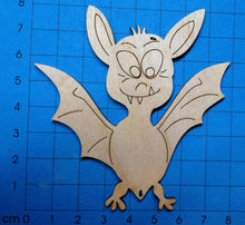 Lade das Bild in den Galerie-Viewer, lustige Fledermaus aus Holz (3 Zähne)