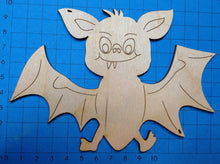 Lade das Bild in den Galerie-Viewer, lustige Fledermaus aus Holz (2 Zähne)