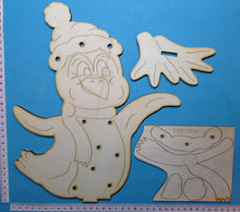 Lade das Bild in den Galerie-Viewer, Pinguinpapa mit Mütze, flatternd zum Hinstellen