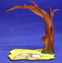 Lade das Bild in den Galerie-Viewer, Baum mit Bodenplatte