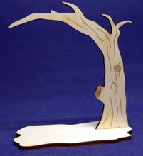 Lade das Bild in den Galerie-Viewer, Baum mit Bodenplatte