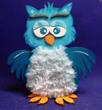 Lade das Bild in den Galerie-Viewer, Eule zum Weben