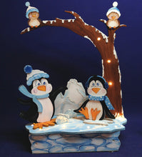 Lade das Bild in den Galerie-Viewer, Komplettset: Baum mit Bodenplatte mit Pinguine und Felsen
