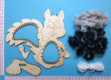 Lade das Bild in den Galerie-Viewer, Eichhörnchen zum Weben