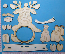 Lade das Bild in den Galerie-Viewer, Rentier mit Päckchen zum Weben