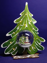 Lade das Bild in den Galerie-Viewer, Komplettset: Tannenbaum ca. 35cm mit Schneemann, Schlitten und Bäume in Acrylkugel