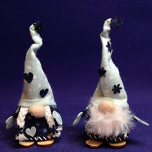 Lade das Bild in den Galerie-Viewer, Mini-Nähwichtelpaar - Frühjahrswichtel (4er Set)