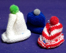 Lade das Bild in den Galerie-Viewer, kleine Mütze aus Strickschlauch