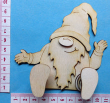 Lade das Bild in den Galerie-Viewer, sitzender Wichtel und Wichteldame