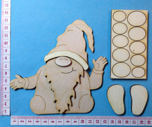 Lade das Bild in den Galerie-Viewer, sitzender Wichtel und Wichteldame