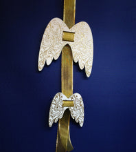 Lade das Bild in den Galerie-Viewer, Weihnachtsdekoartikel mit Schlitz für Dekoband