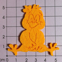 Lade das Bild in den Galerie-Viewer, Henne sitzend, Filz