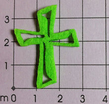 Lade das Bild in den Galerie-Viewer, Kreuz mit Ausschnitte, Filz