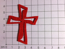 Lade das Bild in den Galerie-Viewer, Kreuz mit Ausschnitte, Filz