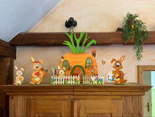 Lade das Bild in den Galerie-Viewer, Bastelset aus Holz: Karottenhaus mit Hasen