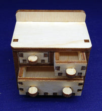 Lade das Bild in den Galerie-Viewer, Kommode aus Holz / Wickeltisch mit 3 Schubladen