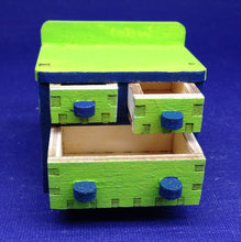 Lade das Bild in den Galerie-Viewer, Kommode aus Holz / Wickeltisch mit 3 Schubladen