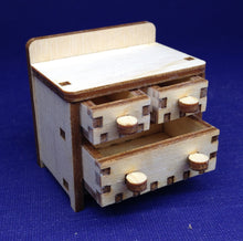 Lade das Bild in den Galerie-Viewer, Kommode aus Holz / Wickeltisch mit 3 Schubladen